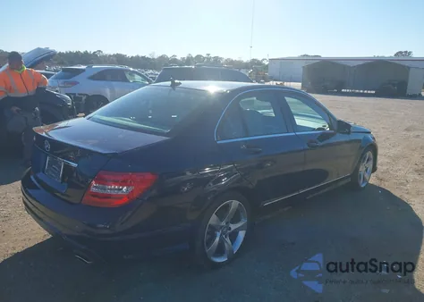 2014 Mercedes-Benz C 350 Sport из США, поврежденный, VIN WDDGF5HB0EA927023